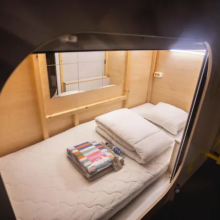 Capsule hotel K3a *