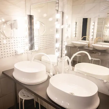 K3a Capsule hotel *
